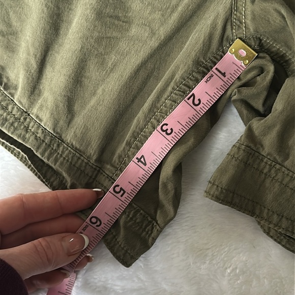 KUHL Women Kontra 6" Inseam Pockets Stretch UPF 50 Outdoor Hiking Shorts 8 Green - Picture 5 of 10